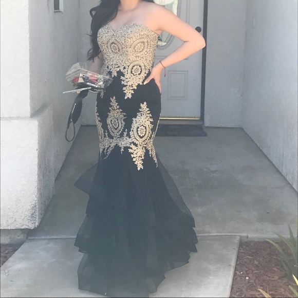 Dresses & Skirts - Prom dress